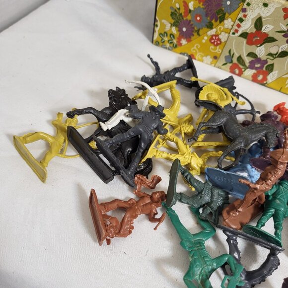 COWBOYS AND INDIANS Mixed Estate lot vintage toys - Picture 5 of 6